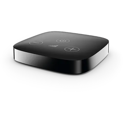 Zubehör 1 Packshot des Phonak TV Connector Zubehörs von SO GEHÖRT. Bietet direktes, kabelloses Audio-Streaming vom Fernseher in die Hörsysteme für optimales TV-Hören.